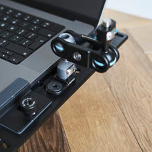 Load image into Gallery viewer, Arri-Style Anti Twist Digiplate Adapter

